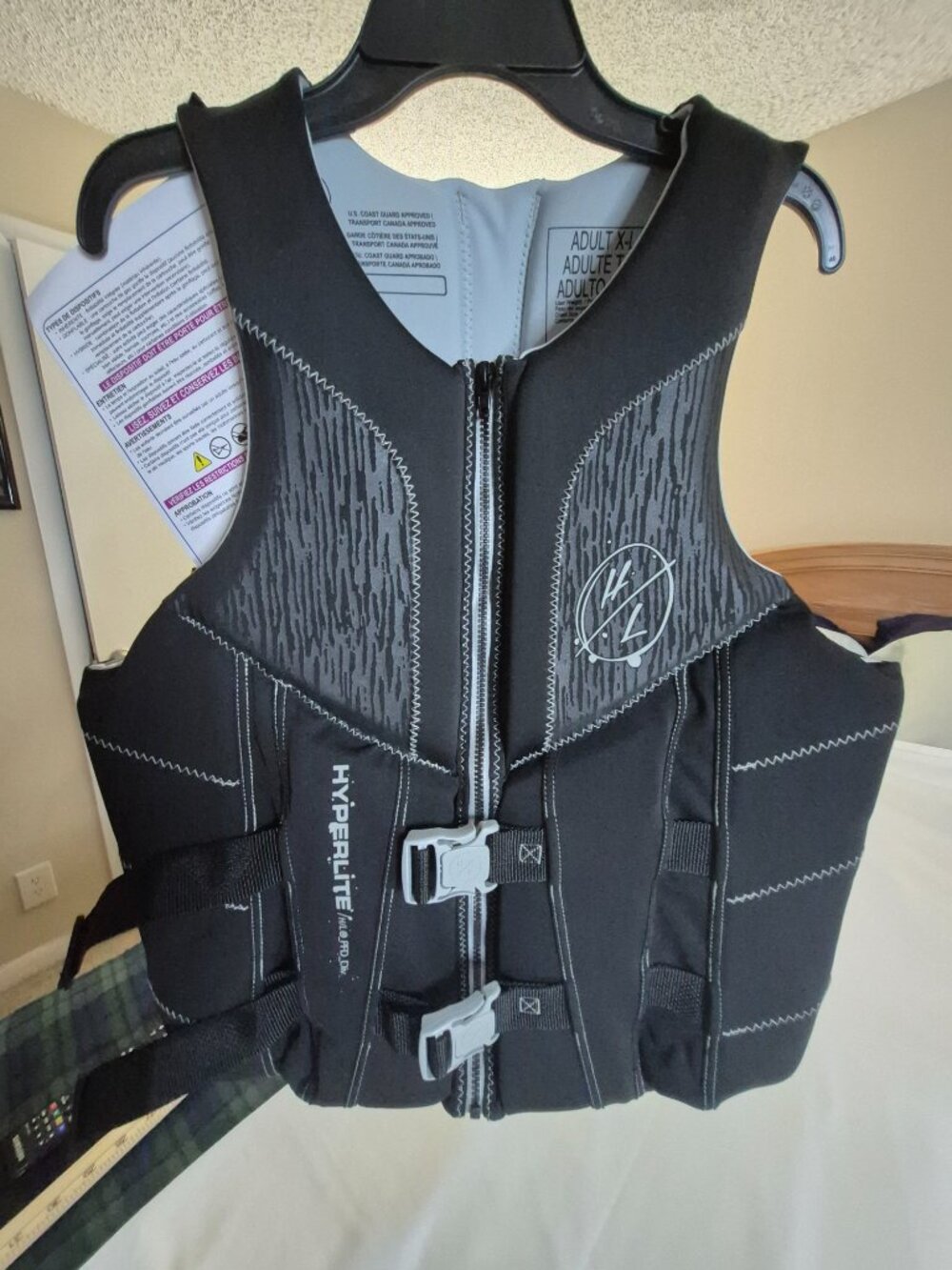Hyperlite Men's Life Vest Black - USCG Approved Fluid Flex Panels Size: M New!